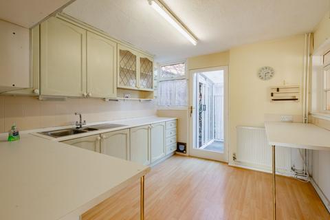 11 Churchill Drive, Crediton, EX17 2DW
