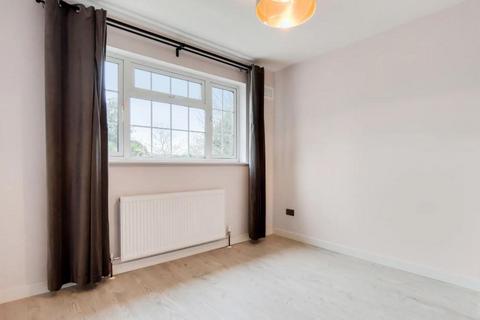 89 Brookdene Road, London, SE18 1EH