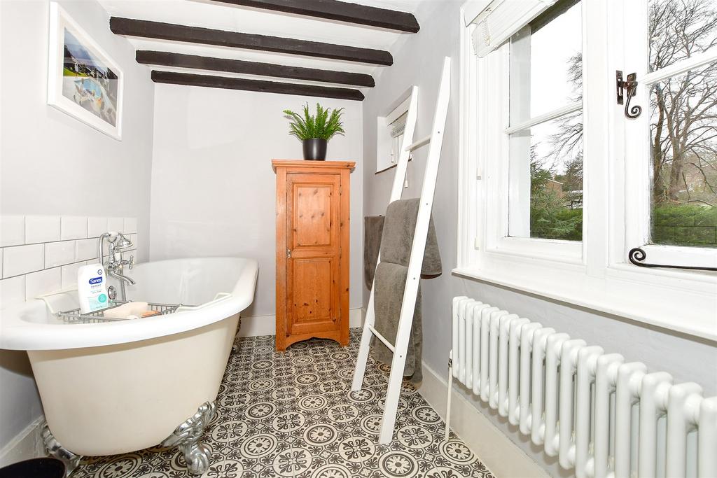 En-Suite Bathroom