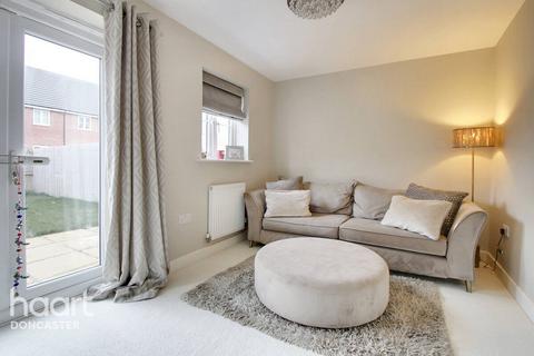 3 Pippin Way, Hatfield, Doncaster, DN7 6EB
