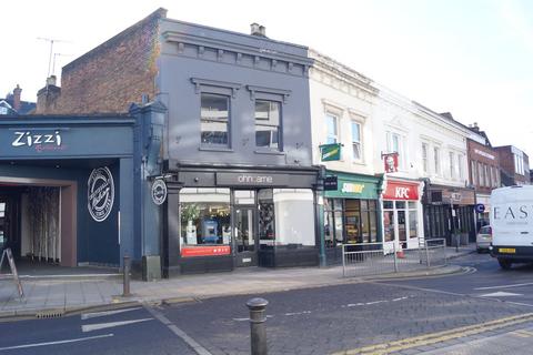 Retail property (high street) to rent, 270-272 High Street, Guildford Surrey, GU1 3JL