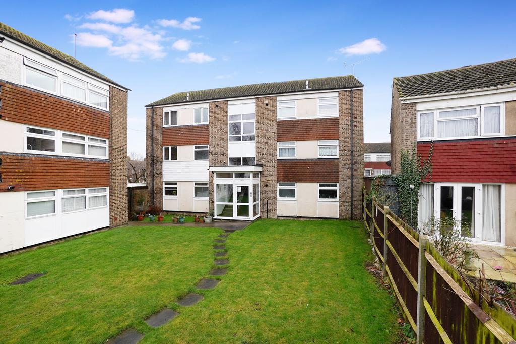 Rainham, Gillingham ME8 1 bed apartment for sale £160,000