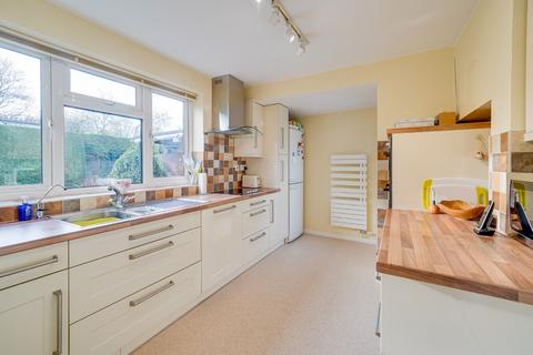 2 Cedar Crescent, Royston, SG8 5BP
