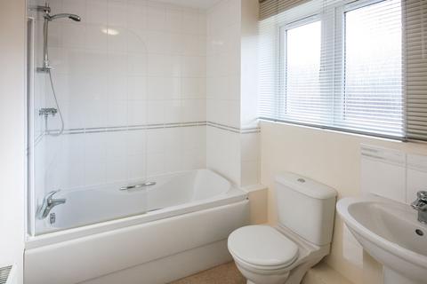 25 Bishops Drive, Copplestone, Crediton, EX17 5HR