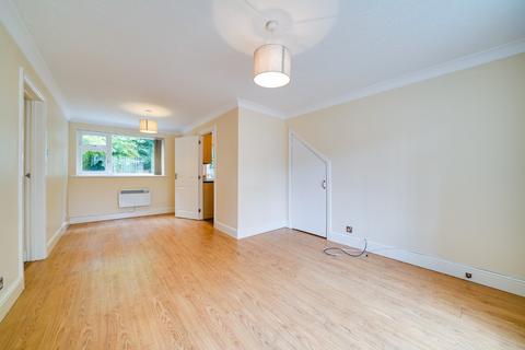 10 Clark Road, Royston, SG8 7AY