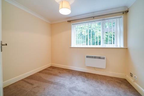 10 Clark Road, Royston, SG8 7AY