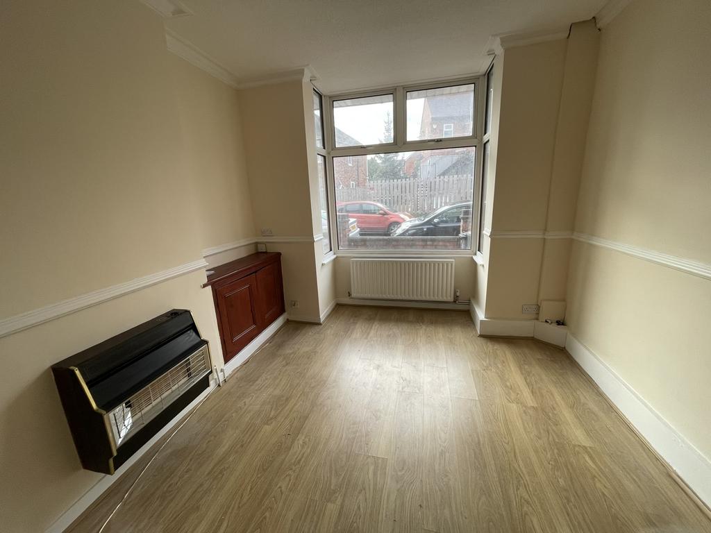 Cavendish Road, Leicester, LE2 3 bed terraced house £850 pcm (£196 pw)