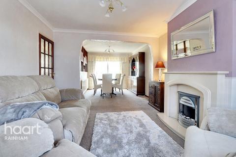 3 bedroom terraced house for sale, Thames Close, Rainham