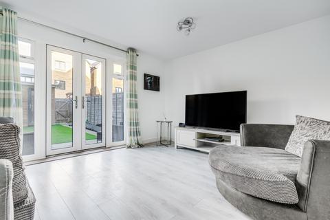 33 Tala Close, Surbiton, KT6 7DU