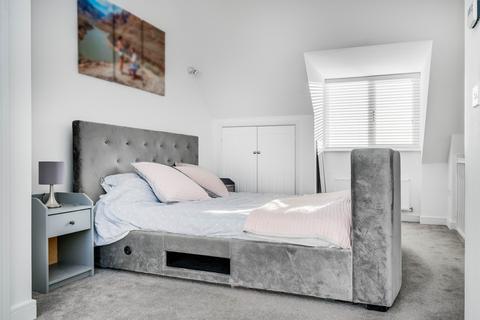 33 Tala Close, Surbiton, KT6 7DU