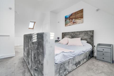 33 Tala Close, Surbiton, KT6 7DU