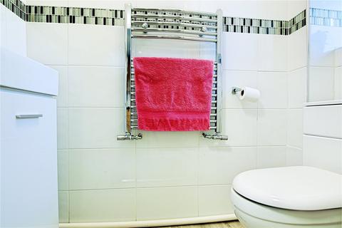 16 Coniston Way, Littlehampton, BN17 6SR