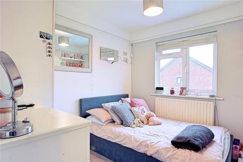 16 Coniston Way, Littlehampton, BN17 6SR