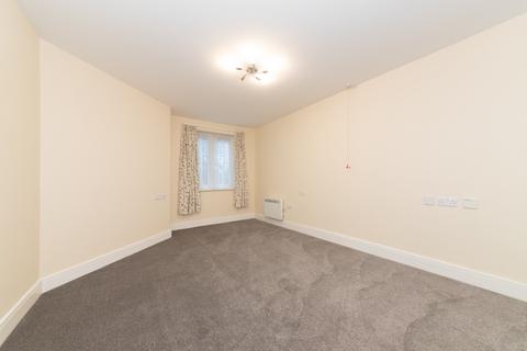 1 bedroom ground floor flat for sale, Goodes Court, Royston, Hertfordshire, SG8