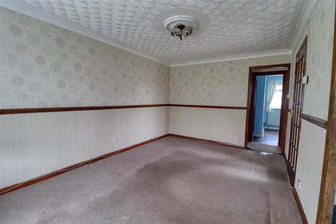 5 Becontree Close, Clacton-on-sea, CO15 4UR