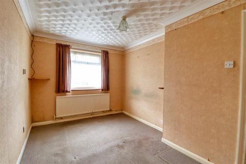 5 Becontree Close, Clacton-on-sea, CO15 4UR