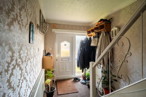 3 bedroom semi-detached house for sale, Woodside View, Bingley, BD16