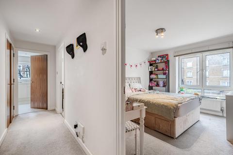 Flat 8, Swallow Court Admiral Walk, London, W9 3TX