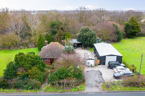 3 bedroom detached bungalow for sale, Creeksea Ferry Road, Rochford, SS4