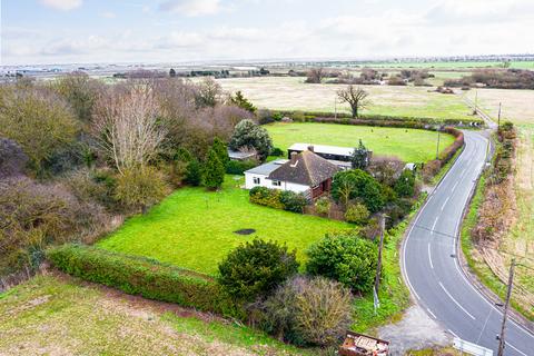 3 bedroom detached bungalow for sale, Creeksea Ferry Road, Rochford, SS4