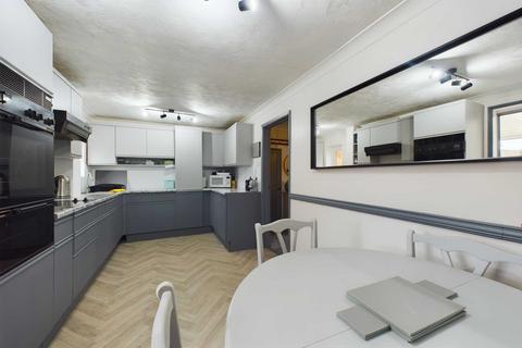 166 Spring Lane, Hemel Hempstead, HP1 3QY