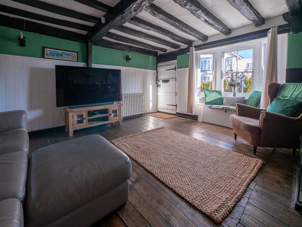 Rayleigh, Rayleigh SS6 3 bed cottage for sale £350,000