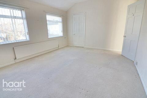 90 Alfred Road, Askern, Doncaster, DN6 0PZ