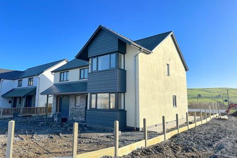 5 bedroom detached house for sale, Cefn Ceiro, Llandre,