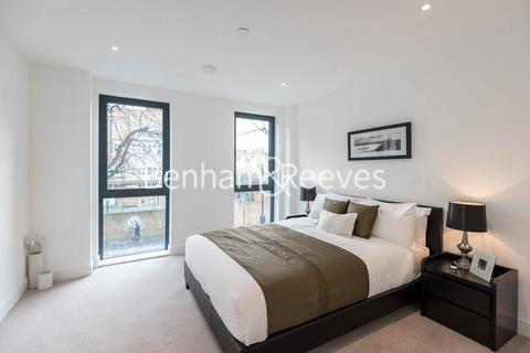 2 bedroom apartment to rent, Commercial Street,  Aldgate E1