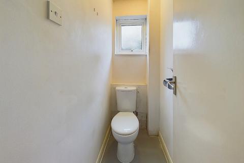 8 Embassy Gardens, Beckenham, BR3 1HE