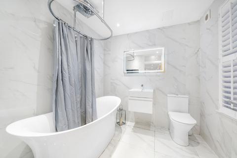 81 Martins Road, Bromley, BR2 0EE
