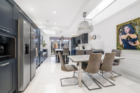 81 Martins Road, Bromley, BR2 0EE