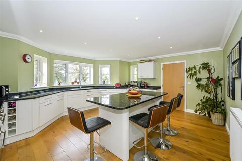 5 bedroom detached house for sale, Five Heads Road, Horndean, Hampshire