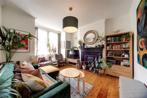 15 Marlborough Road, London, N22 8NB