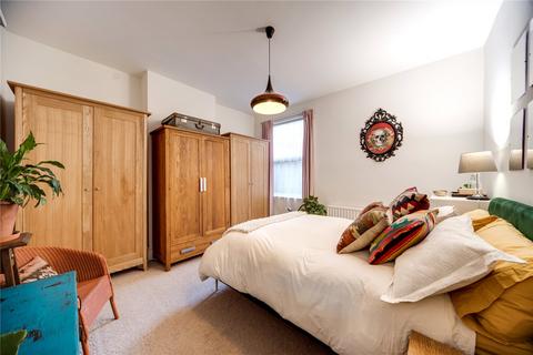 15 Marlborough Road, London, N22 8NB