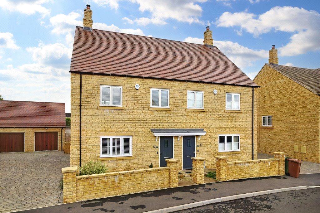 Millet Way, Broadway, Worcestershire, WR12 3 bed semidetached house for sale £650,000