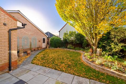 3 Chervil Way, Great Cambourne, Cambridge, CB23 6BA