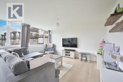 3 bedroom apartment for sale - Kingston Road, Epsom, KT17