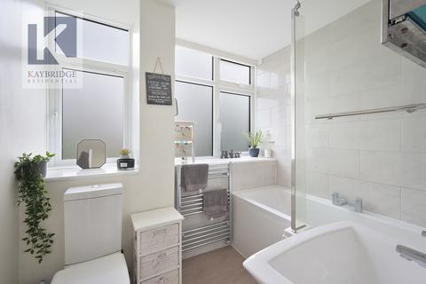 28, Grange Mansions Kingston Road, Epsom, KT17 2AD