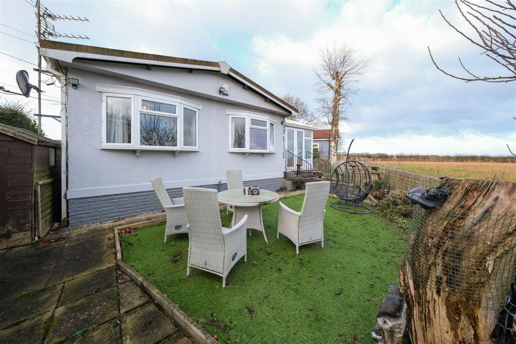 Agden Brow, Lymm WA13 2 bed mobile home for sale £175,000