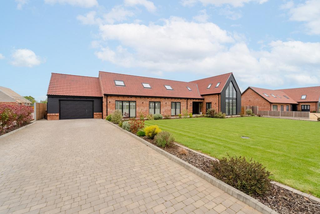 Coates PE7 5 bed detached house for sale £750,000