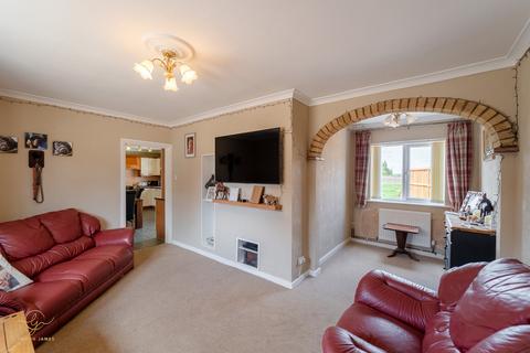 12 Ashbeach Road, Ramsey St Marys, Huntingdon, PE26 2SZ
