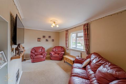 12 Ashbeach Road, Ramsey St Marys, Huntingdon, PE26 2SZ