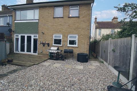 98 Ashingdon Road, Rochford, SS4 1RE