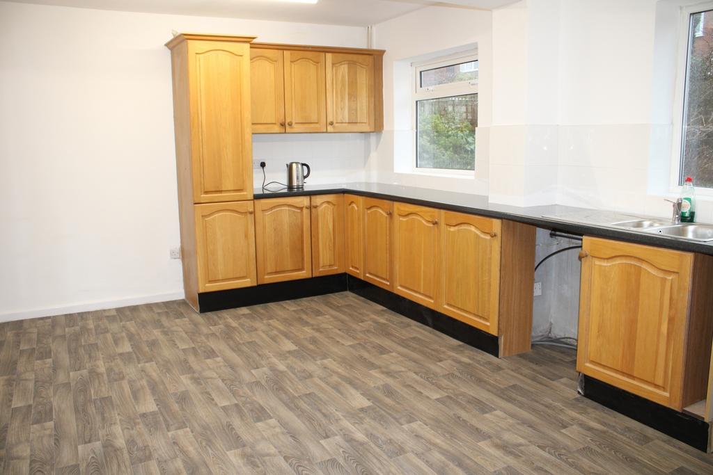 7 Epping Close kitchen