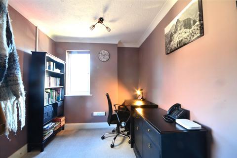 6 Bluebell Close, East Grinstead, RH19 1RS