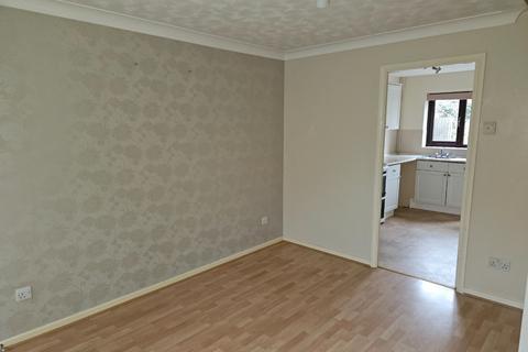 2 bedroom terraced house to rent, Badgers Close, Flitwick