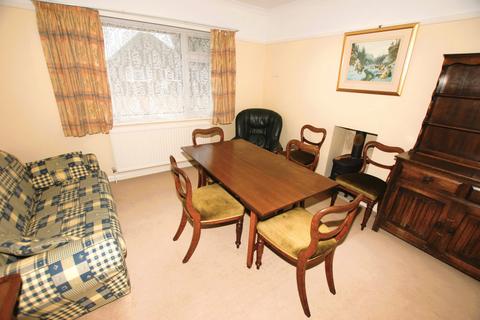 2 Carters Road, Folkestone, CT20 3PL