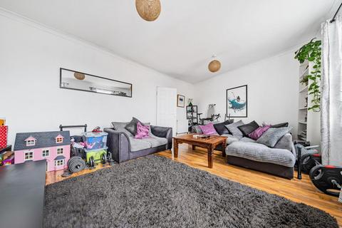 Flat 3, 93 Penge Road, London, SE20 7UN