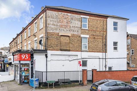 Flat 3, 93 Penge Road, London, SE20 7UN